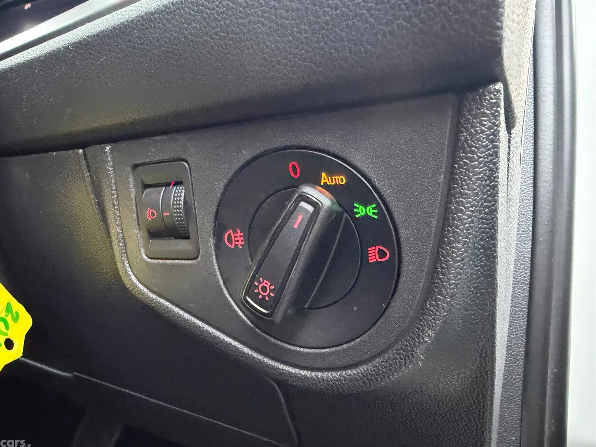 Volkswagen Polo Hatchback, Petrol, 2019, White