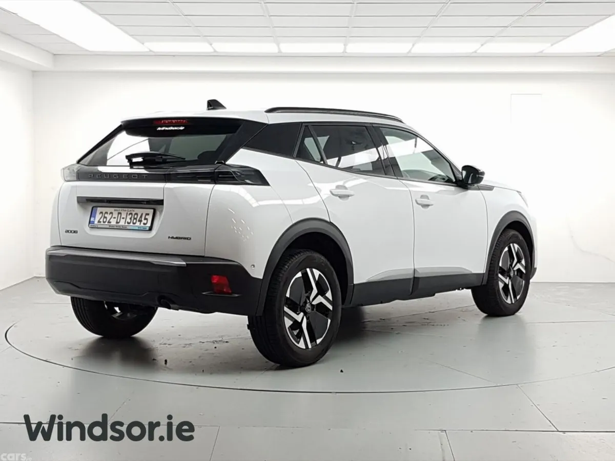 Peugeot 2008 MPV, Petrol Hybrid, 2026, White