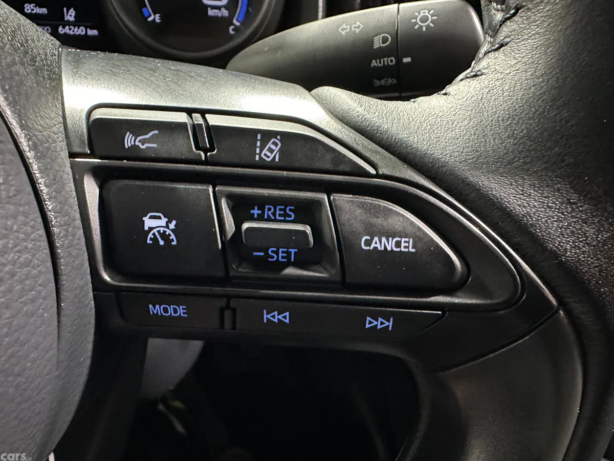 Toyota Yaris Cross Hatchback, Petrol Hybrid, 2020, Blue