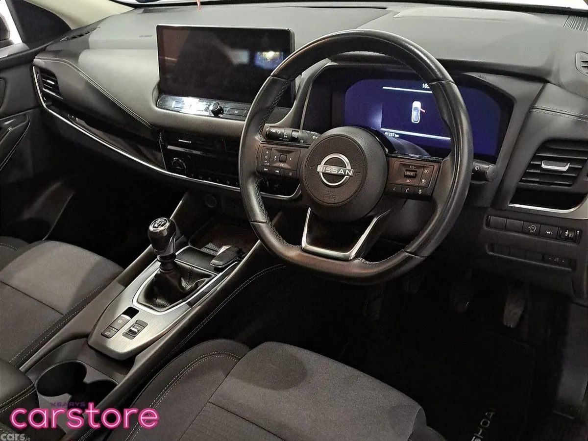 Nissan Qashqai MPV, Petrol, 2023, White