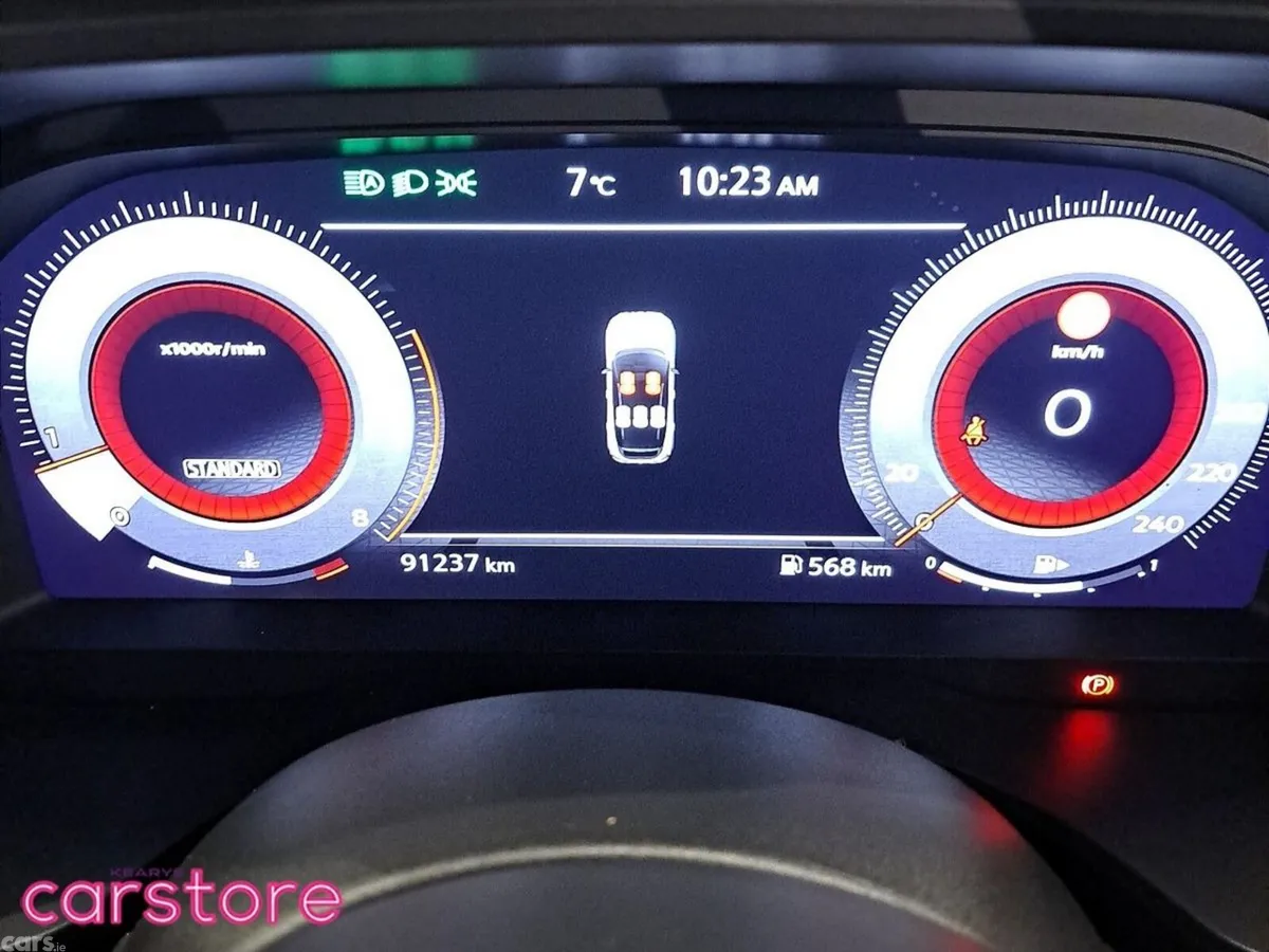 Nissan Qashqai MPV, Petrol, 2023, White