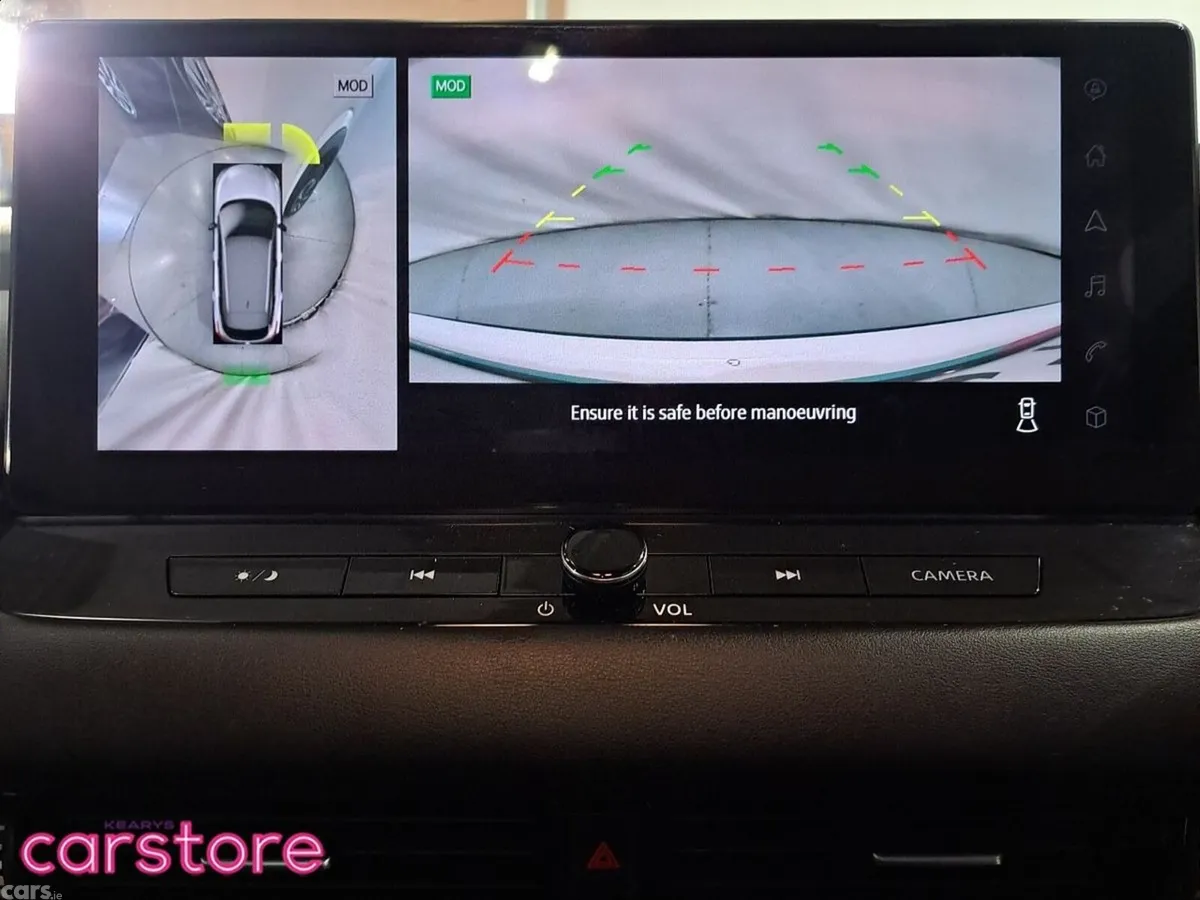 Nissan Qashqai MPV, Petrol, 2023, White