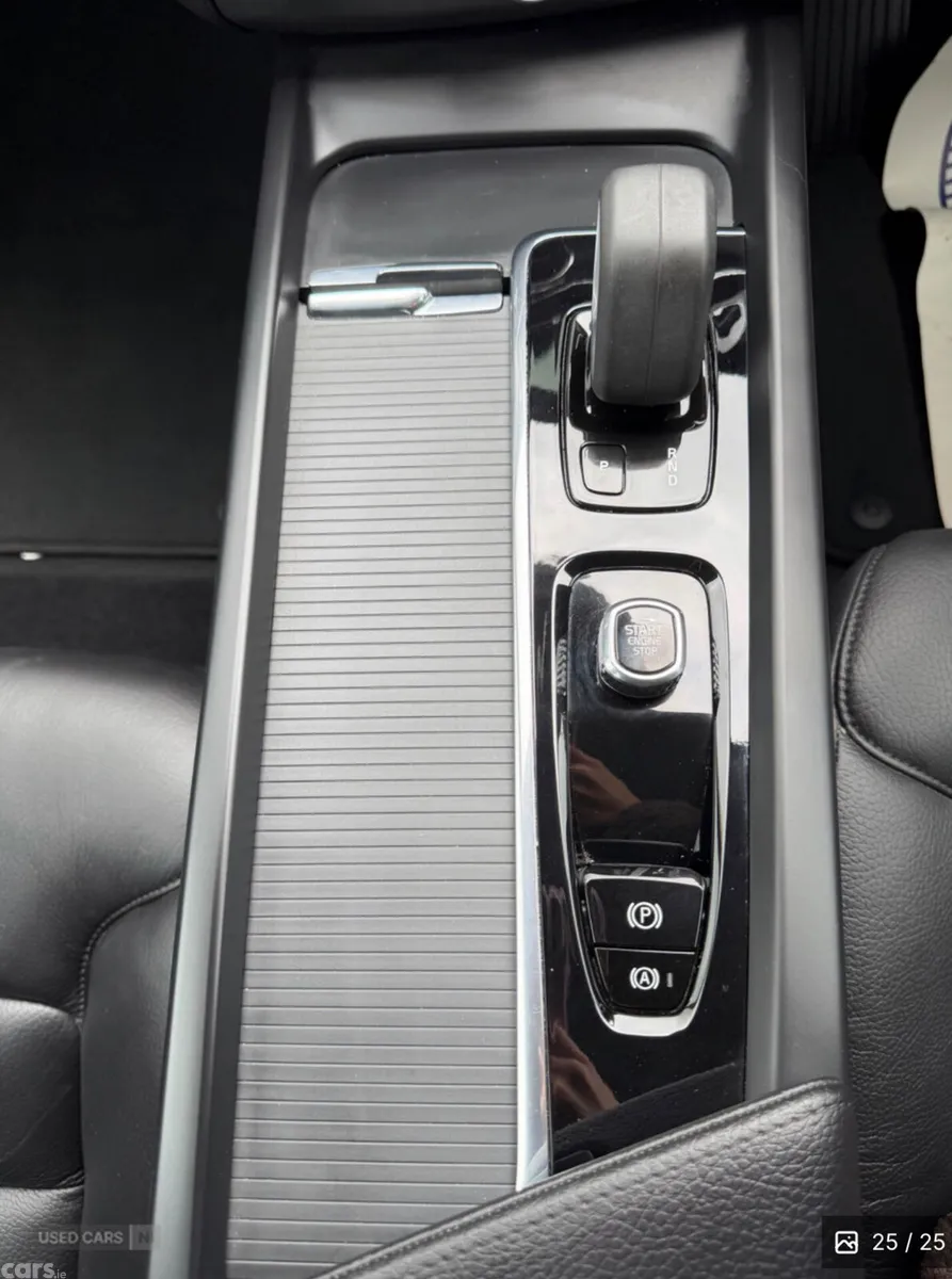 Volvo XC60 SUV, Diesel Hybrid, 2022, Black