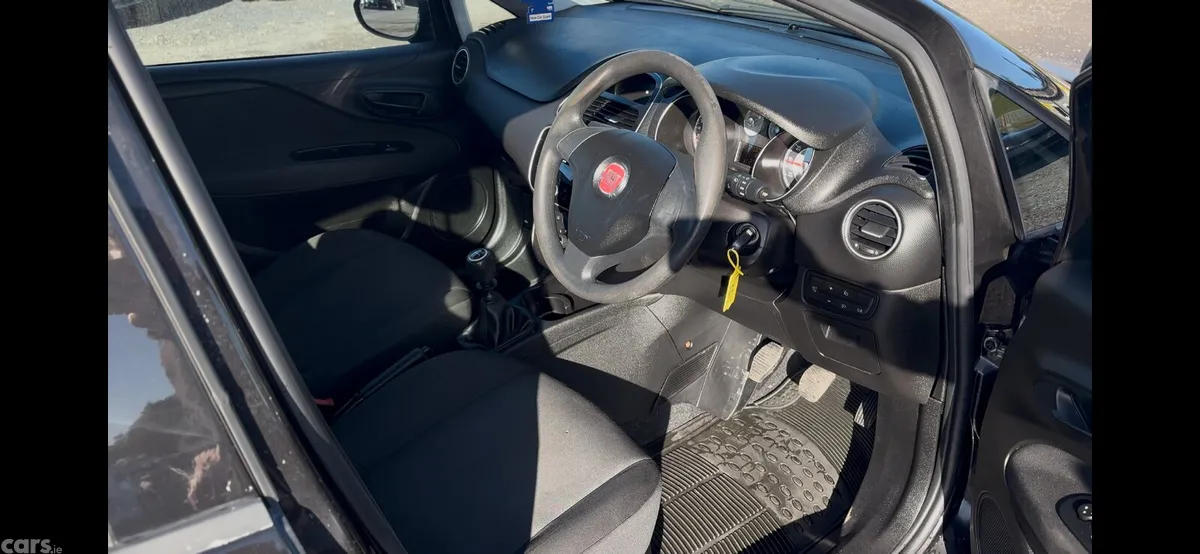Fiat Punto Hatchback, Petrol, 2016, Black