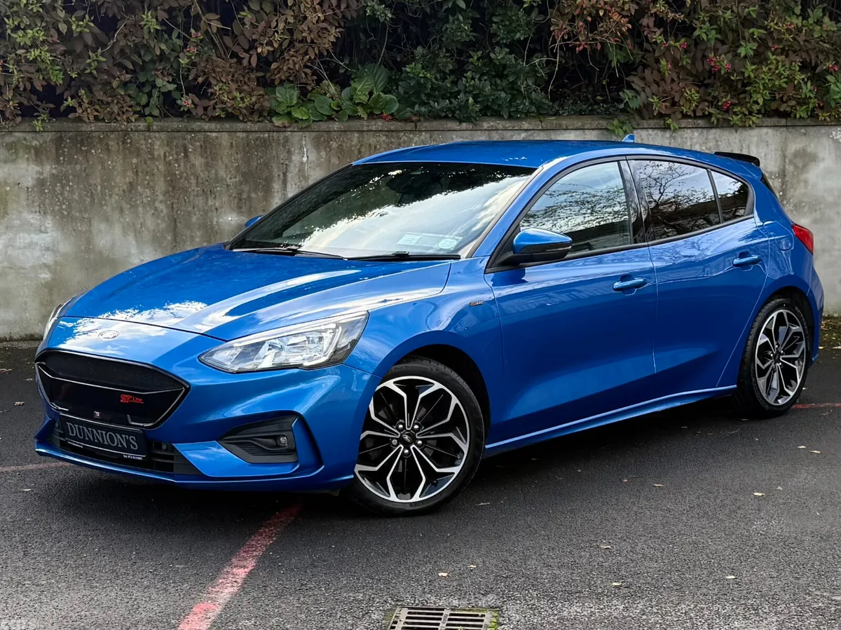 Ford Focus Hatchback, Diesel, 2020, Blue