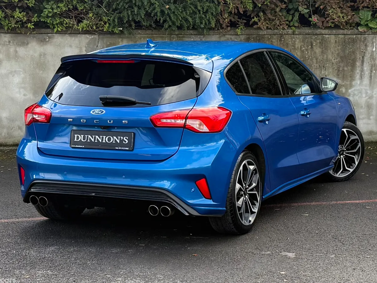 Ford Focus Hatchback, Diesel, 2020, Blue