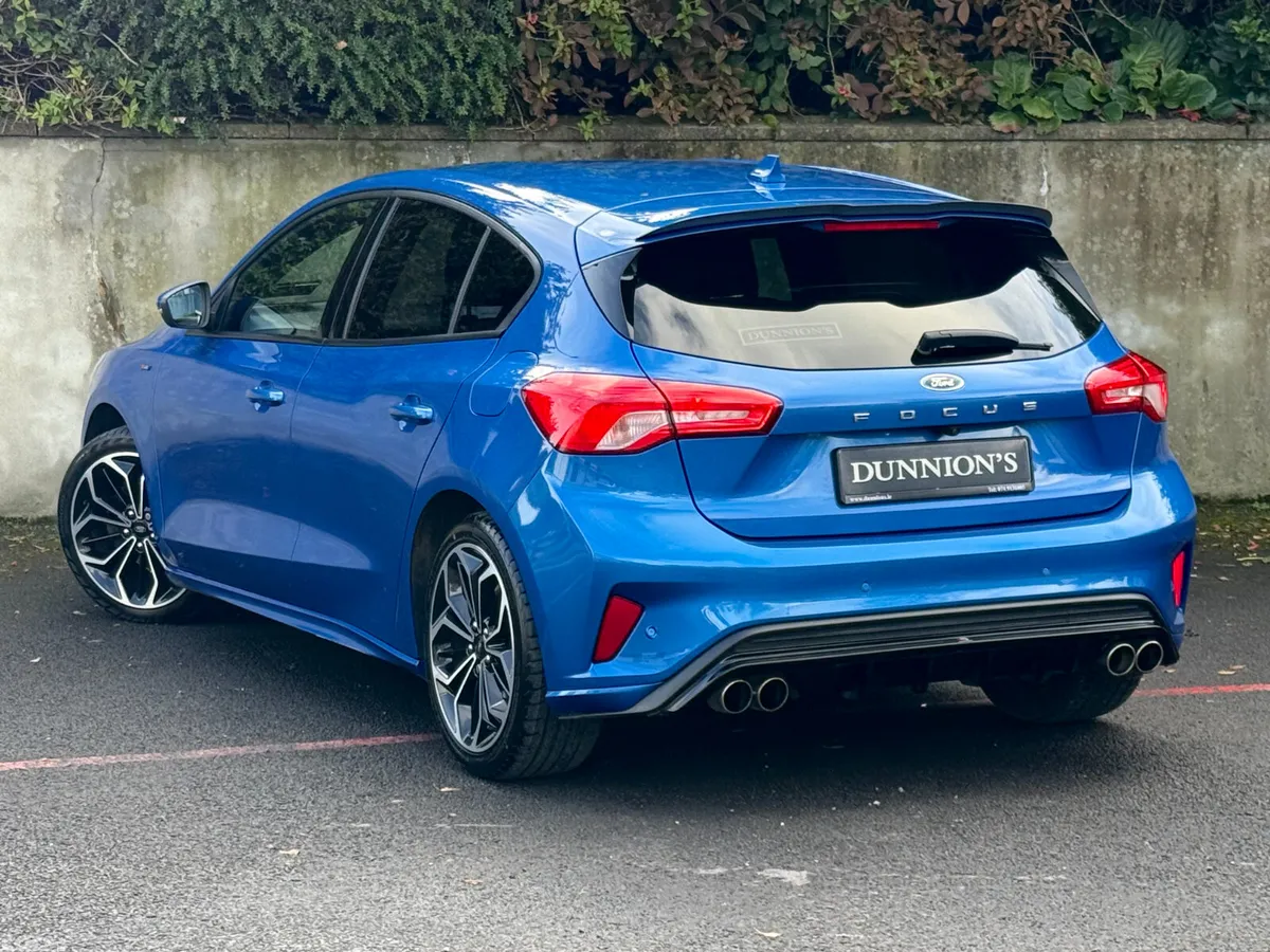 Ford Focus Hatchback, Diesel, 2020, Blue