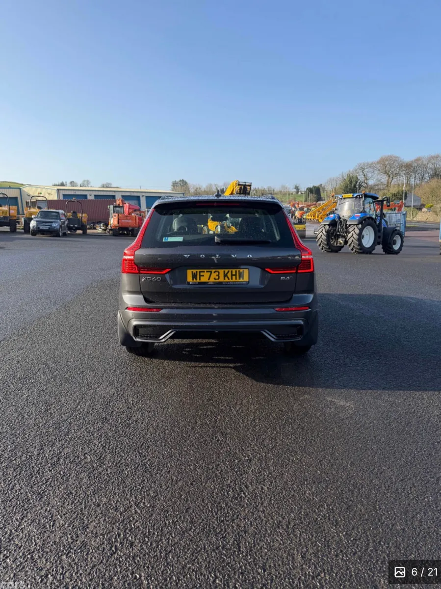 Volvo XC60 SUV, Diesel Hybrid, 2023, Grey