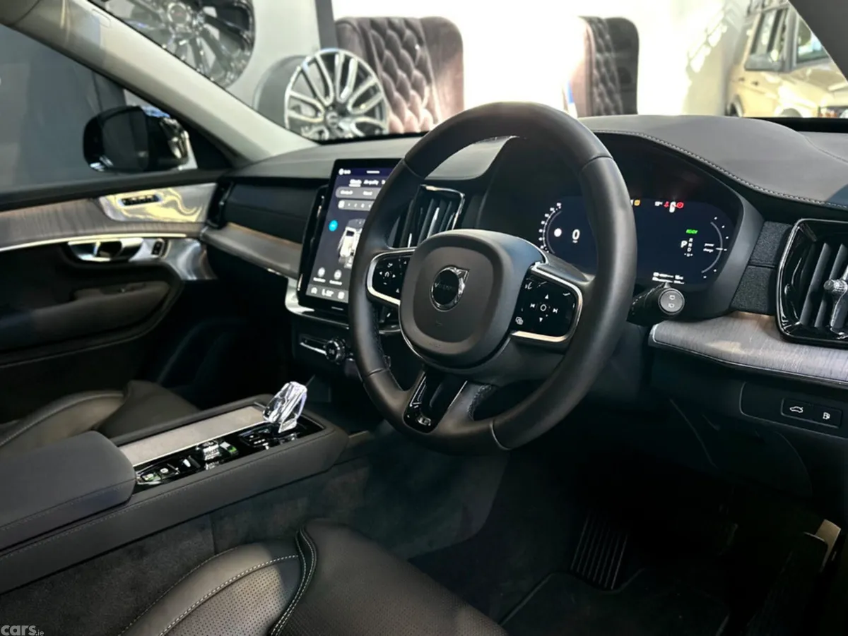 Volvo XC90 SUV, Petrol Plug-in Hybrid, 2026, Black