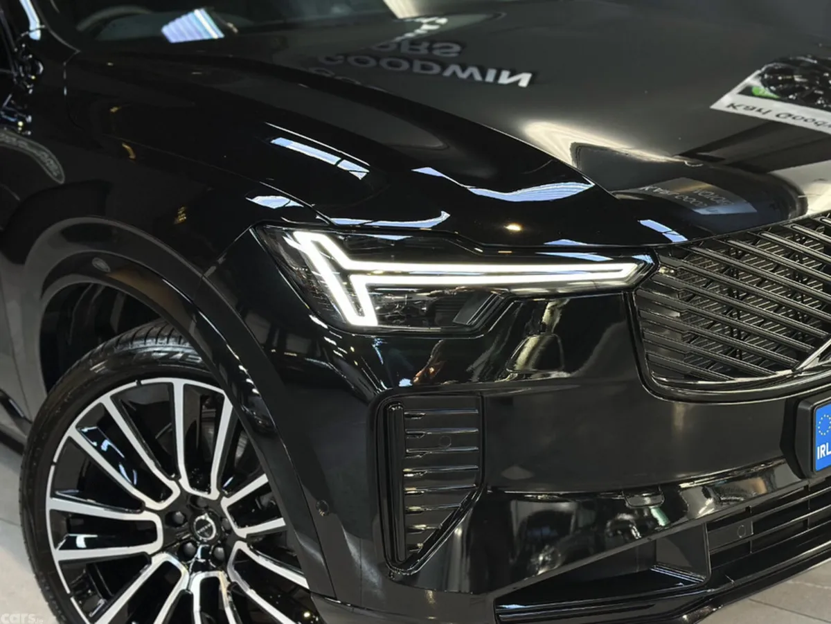 Volvo XC90 SUV, Petrol Plug-in Hybrid, 2026, Black