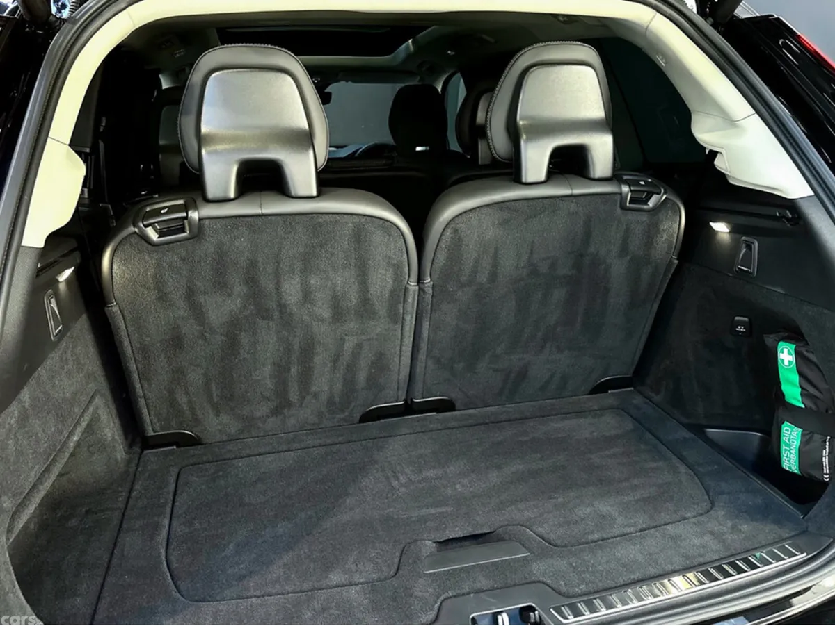 Volvo XC90 SUV, Petrol Plug-in Hybrid, 2026, Black
