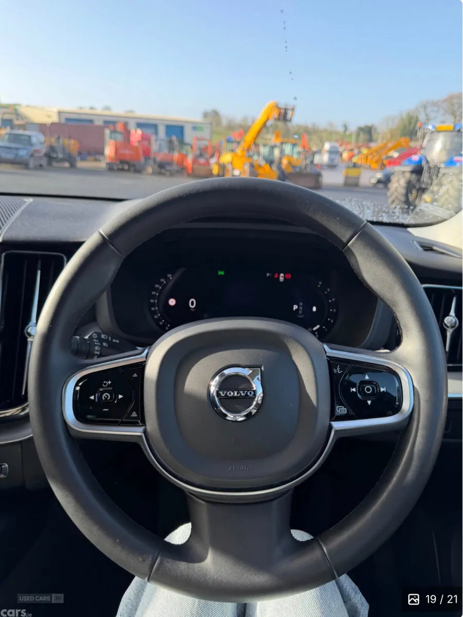 Volvo XC60 SUV, Diesel Hybrid, 2023, Grey