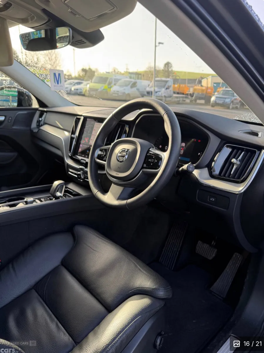 Volvo XC60 SUV, Diesel Hybrid, 2023, Grey