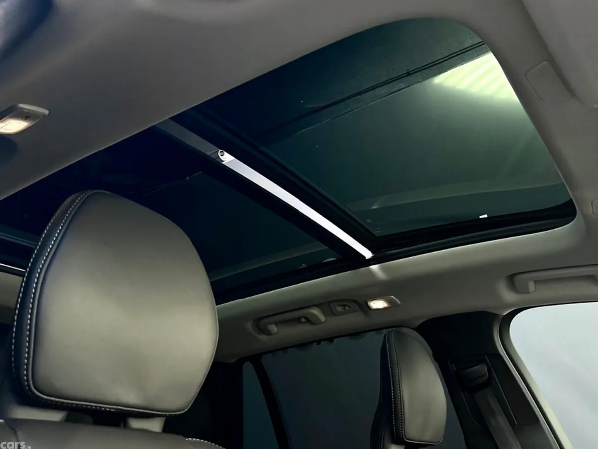 Volvo XC90 SUV, Petrol Plug-in Hybrid, 2026, Black