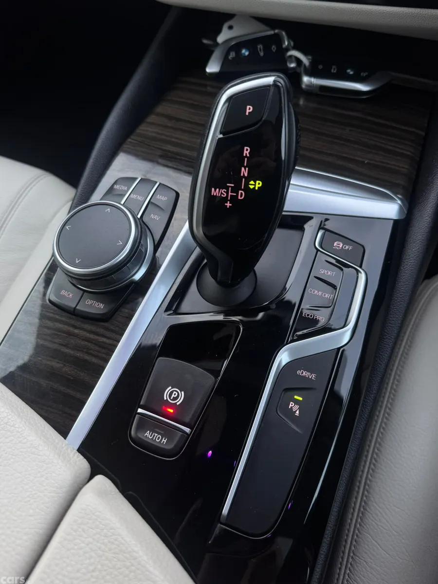 BMW 5-Series Saloon, Petrol Plug-in Hybrid, 2017, Blue