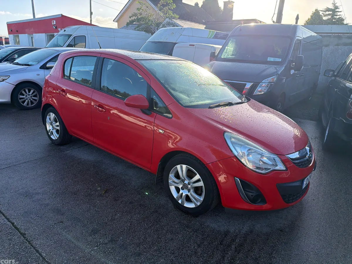Opel Corsa Hatchback, Petrol, 2012, Red