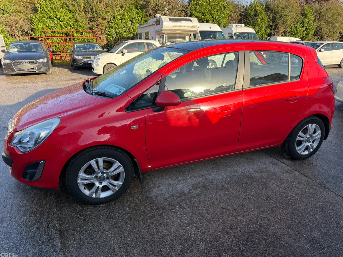Opel Corsa Hatchback, Petrol, 2012, Red