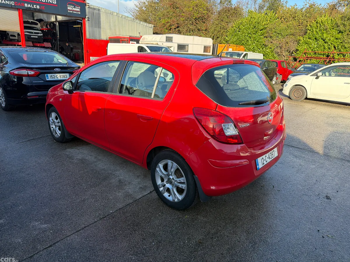 Opel Corsa Hatchback, Petrol, 2012, Red