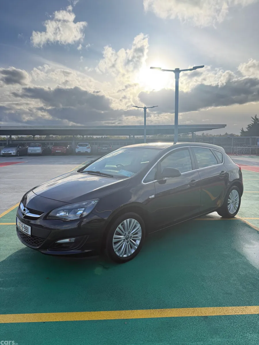 Opel Astra Hatchback, Diesel, 2015, Black