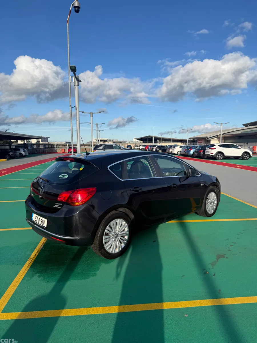 Opel Astra Hatchback, Diesel, 2015, Black