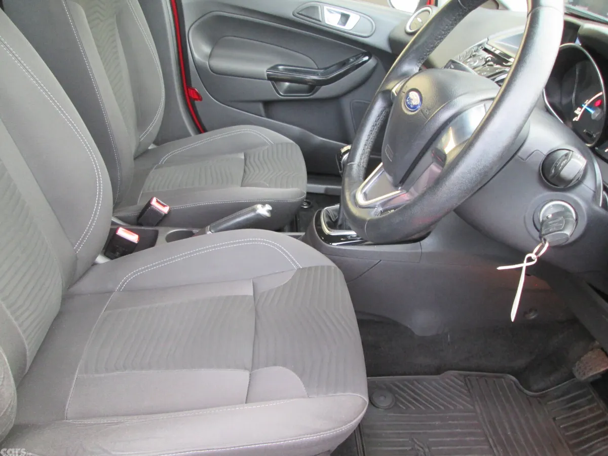 Ford Fiesta Hatchback, Diesel, 2016, Red