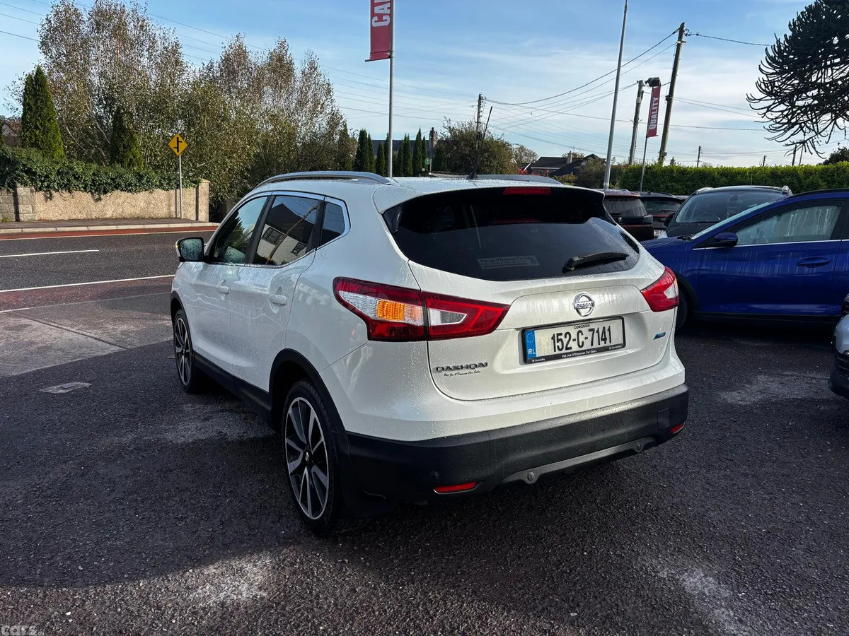 Nissan Qashqai Hatchback, Diesel, 2015, White
