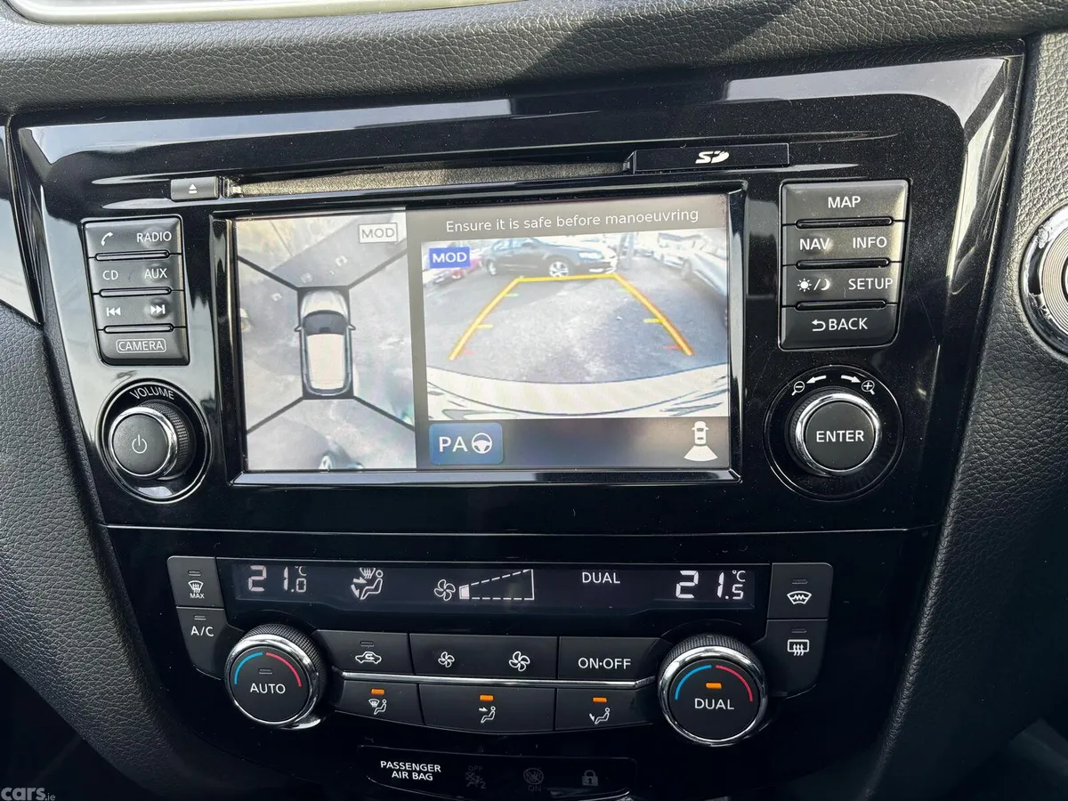 Nissan Qashqai Hatchback, Diesel, 2015, White