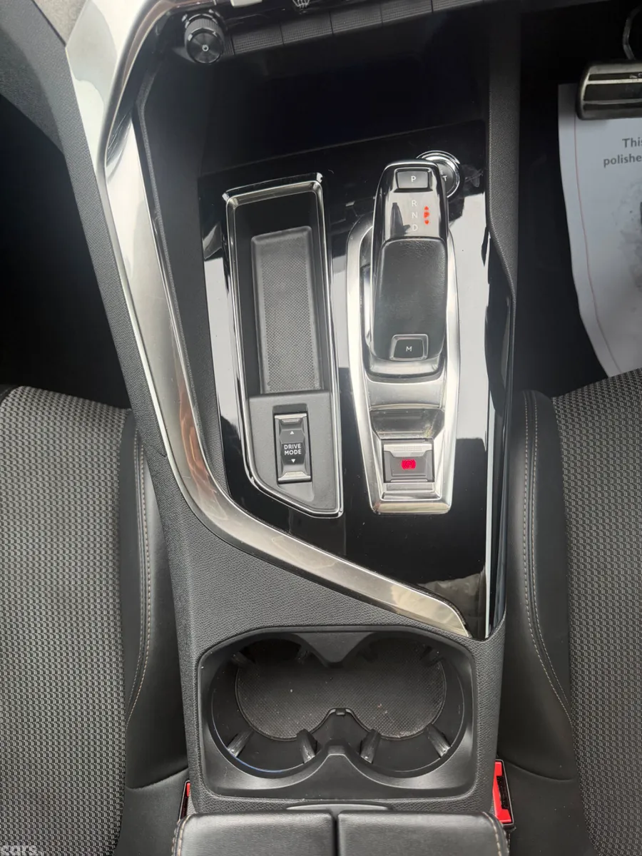 Peugeot 5008 SUV, Diesel, 2022, White