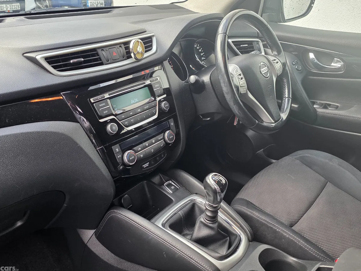 Nissan Qashqai SUV, Petrol, 2015, Black