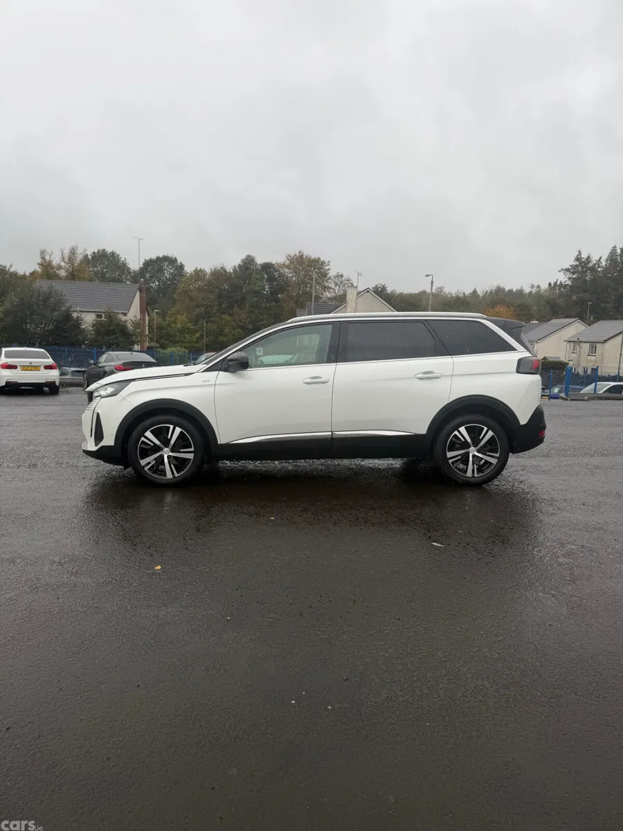 Peugeot 5008 SUV, Diesel, 2022, White