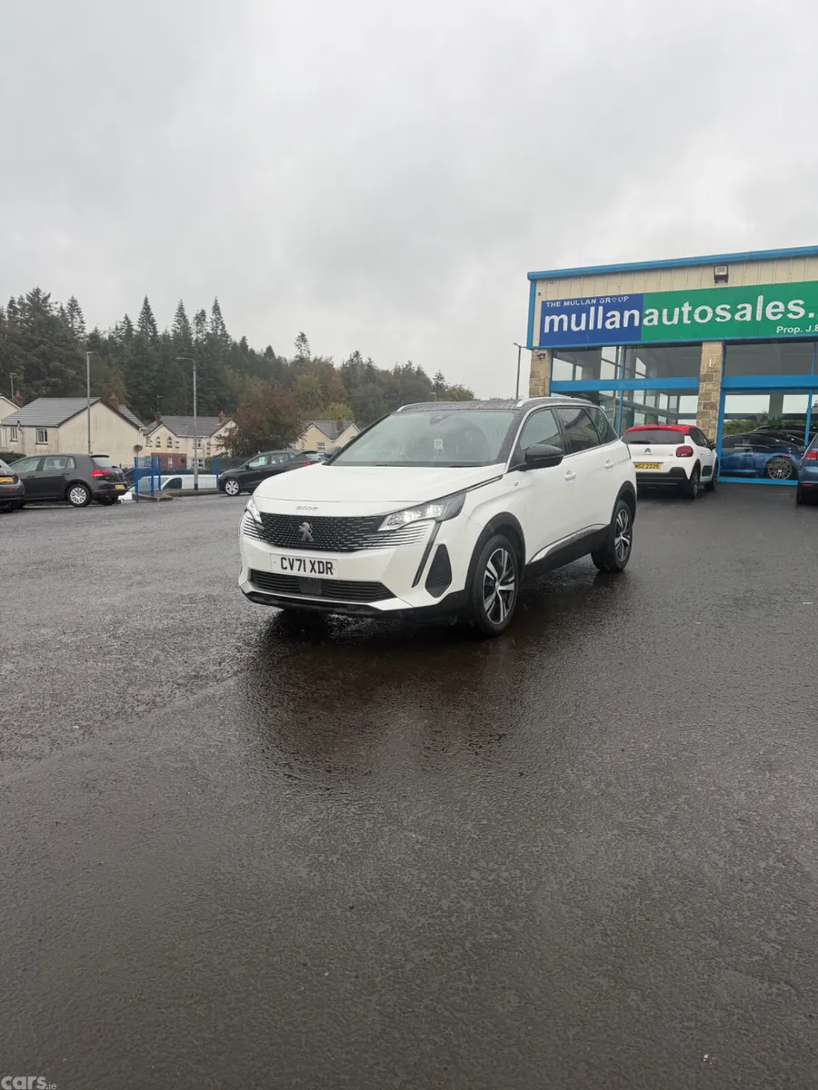 Peugeot 5008 SUV, Diesel, 2022, White