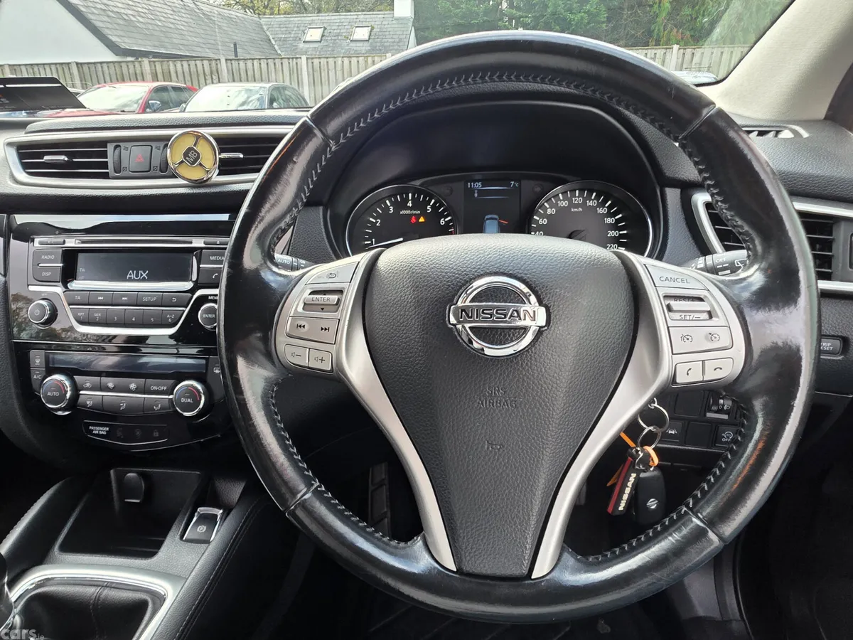Nissan Qashqai SUV, Petrol, 2015, Black