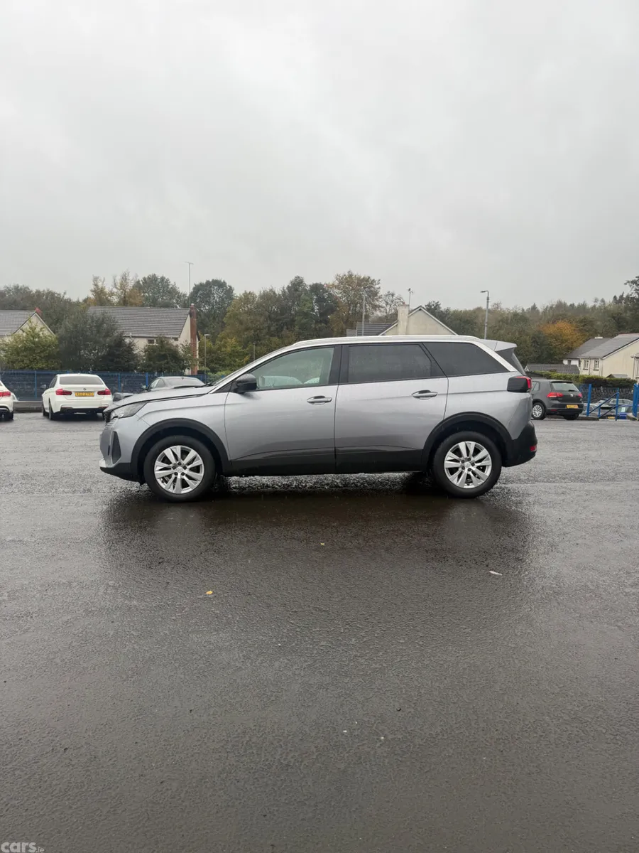 Peugeot 5008 SUV, Diesel, 2023, Grey