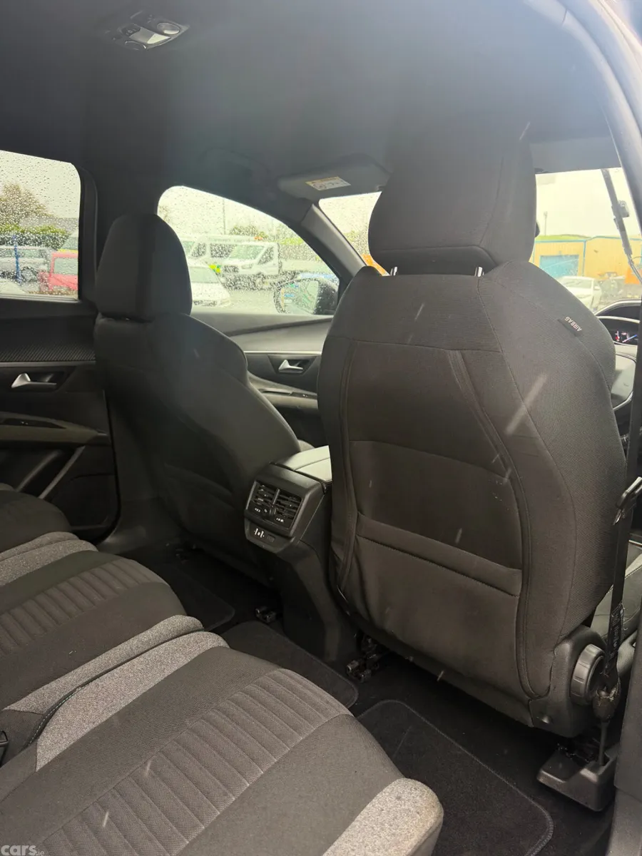 Peugeot 5008 SUV, Diesel, 2023, Grey