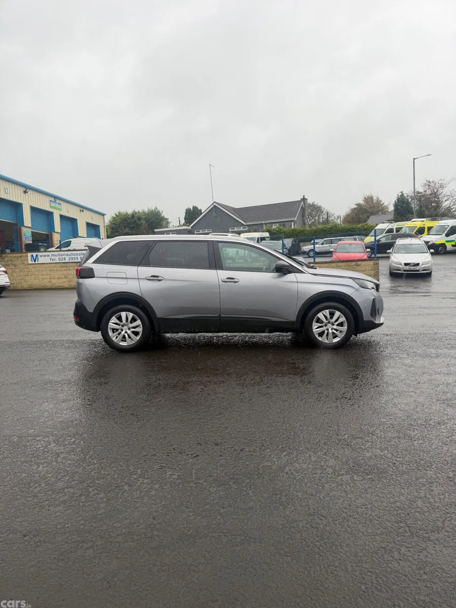 Peugeot 5008 SUV, Diesel, 2023, Grey