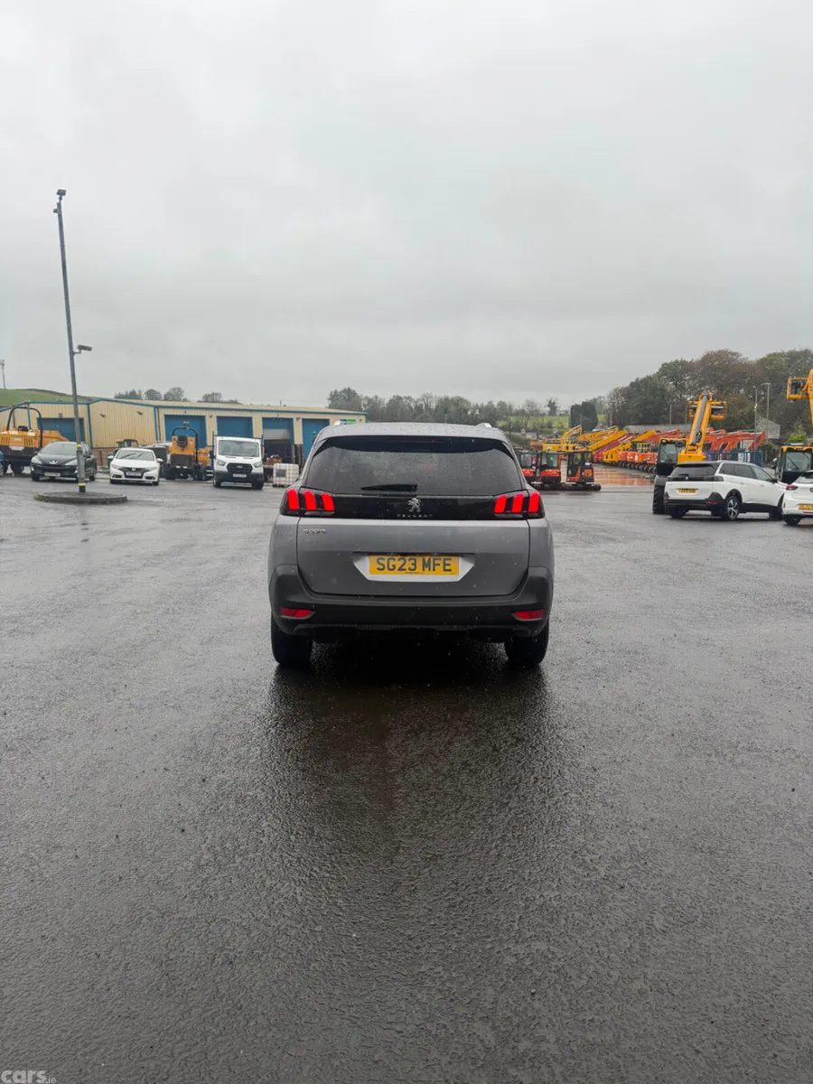Peugeot 5008 SUV, Diesel, 2023, Grey