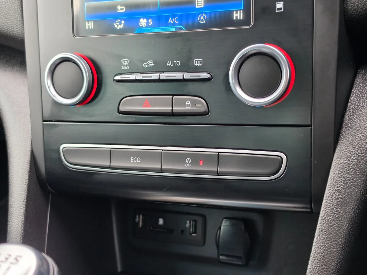Renault Megane Saloon, Diesel, 2018, Blue