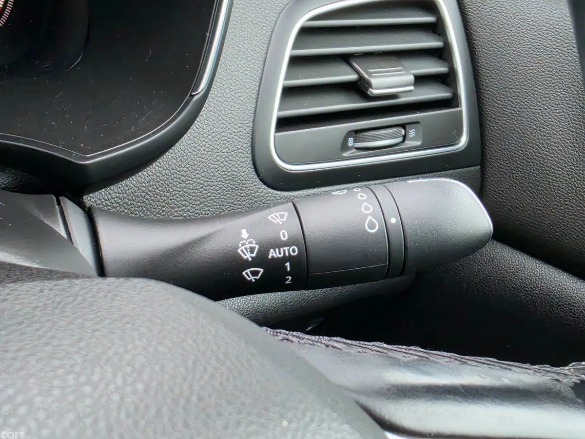 Renault Megane Saloon, Diesel, 2018, Blue