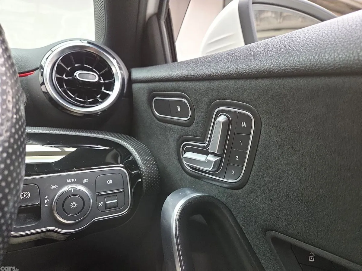 Mercedes-Benz A-Class Hatchback, Petrol, 2019, White