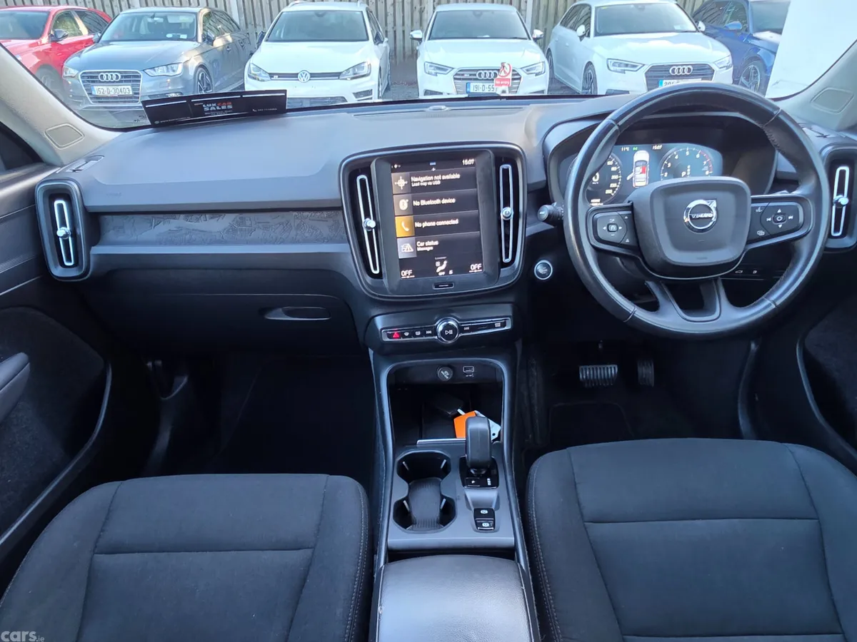 Volvo XC40 SUV, Petrol Plug-in Hybrid, 2023, Black