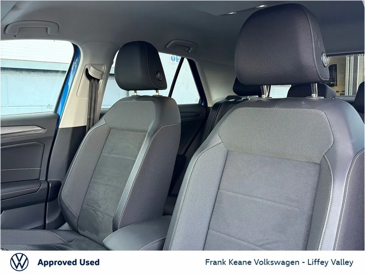 Volkswagen T-Roc SUV, Petrol, 2023, Blue