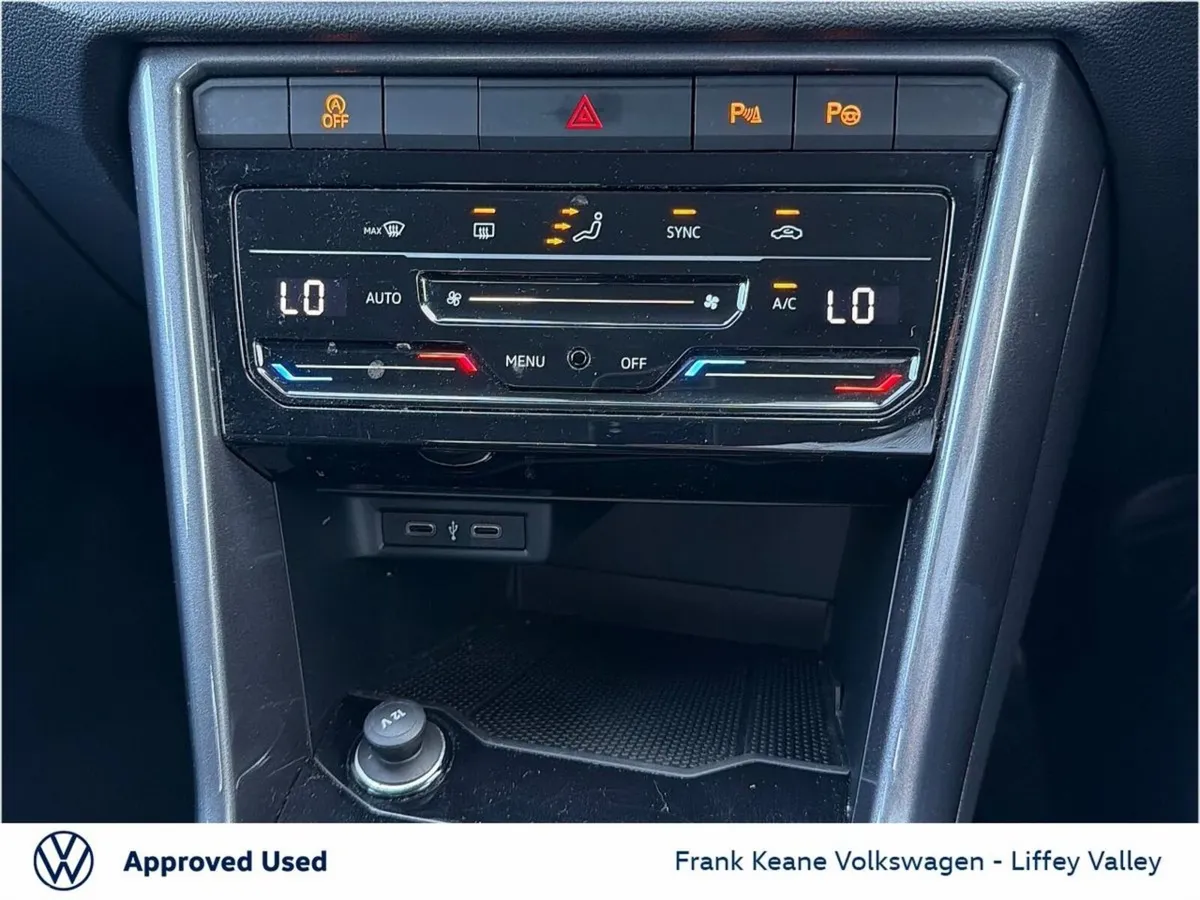 Volkswagen T-Roc STYLE 1.0 TSI 110HP *PURE WHITE*, Dublin