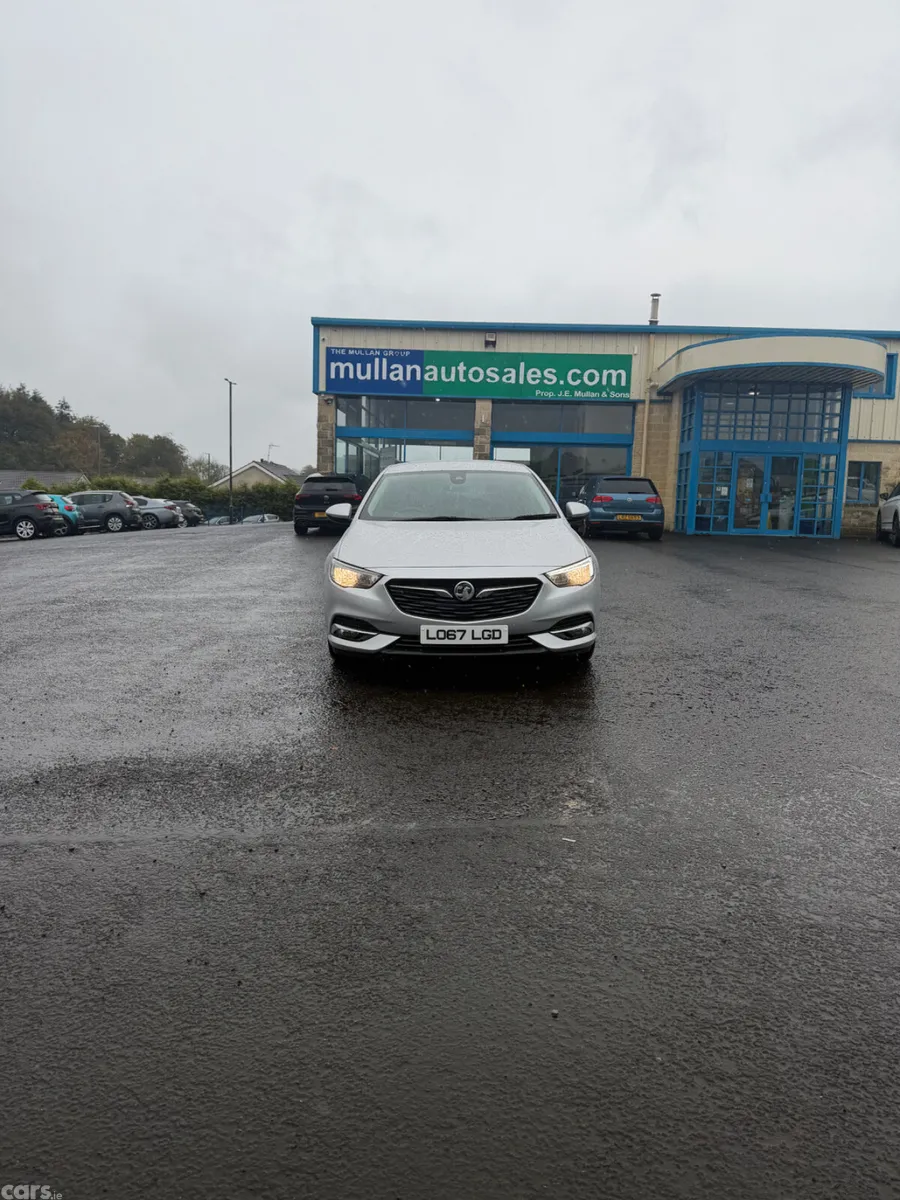 Vauxhall Insignia Hatchback, Diesel, 2017, Silver