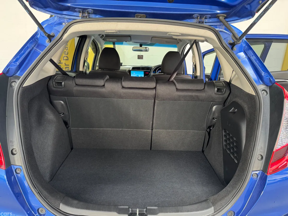 Honda Fit Hatchback, Petrol Hybrid, 2015, Blue