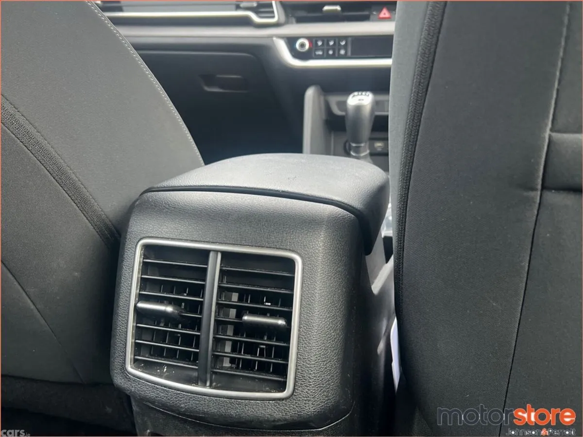 Kia Sportage SUV, Diesel Hybrid, 2023, Red
