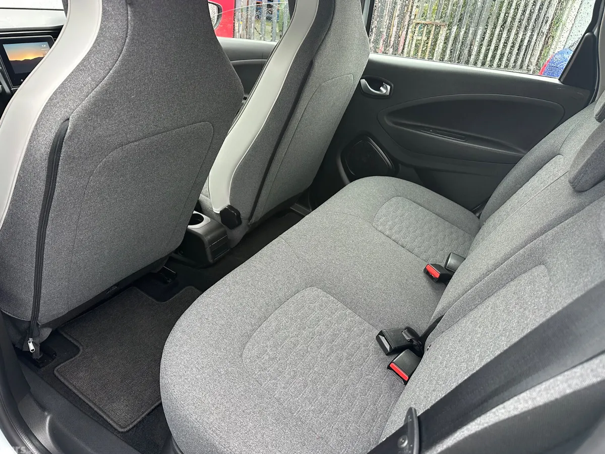 Renault Zoe Hatchback, Electric, 2022, White