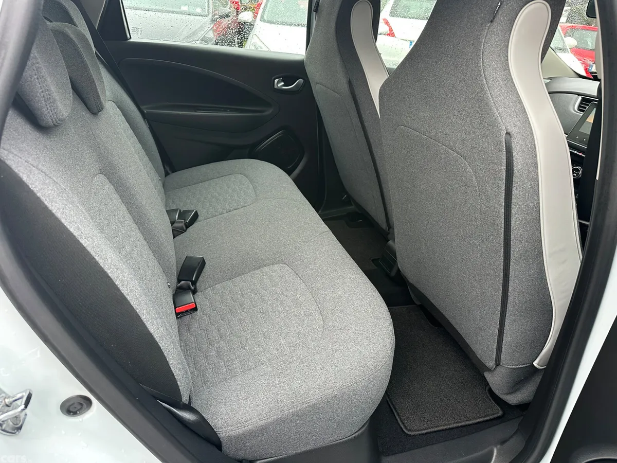 Renault Zoe Hatchback, Electric, 2022, White