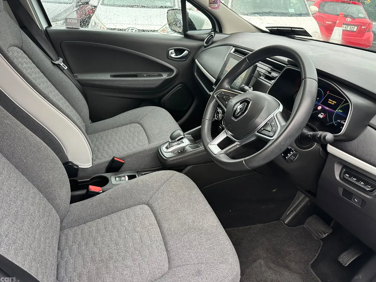 Renault Zoe Hatchback, Electric, 2022, White
