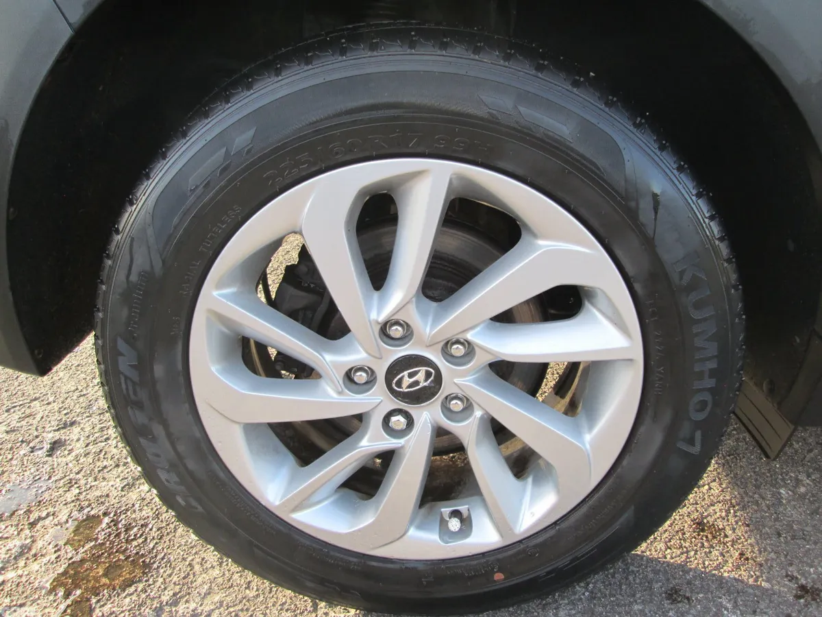 Hyundai Tucson SUV, Petrol, 2017, White