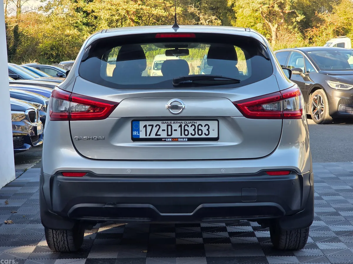 Nissan Qashqai SUV, Petrol, 2017, Grey